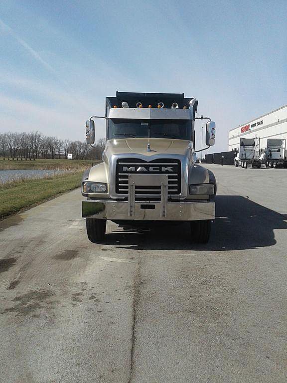 2018 Mack GRANITE