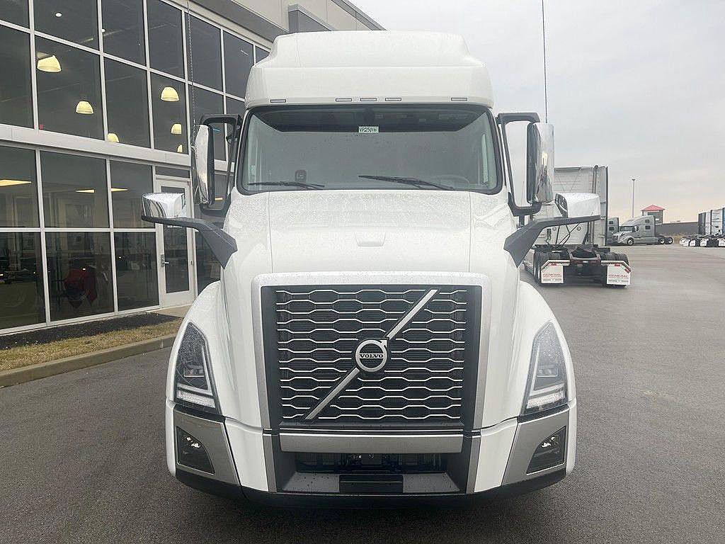 2025 Volvo VNL 760 (For Sale) Sleeper Truck VP25016