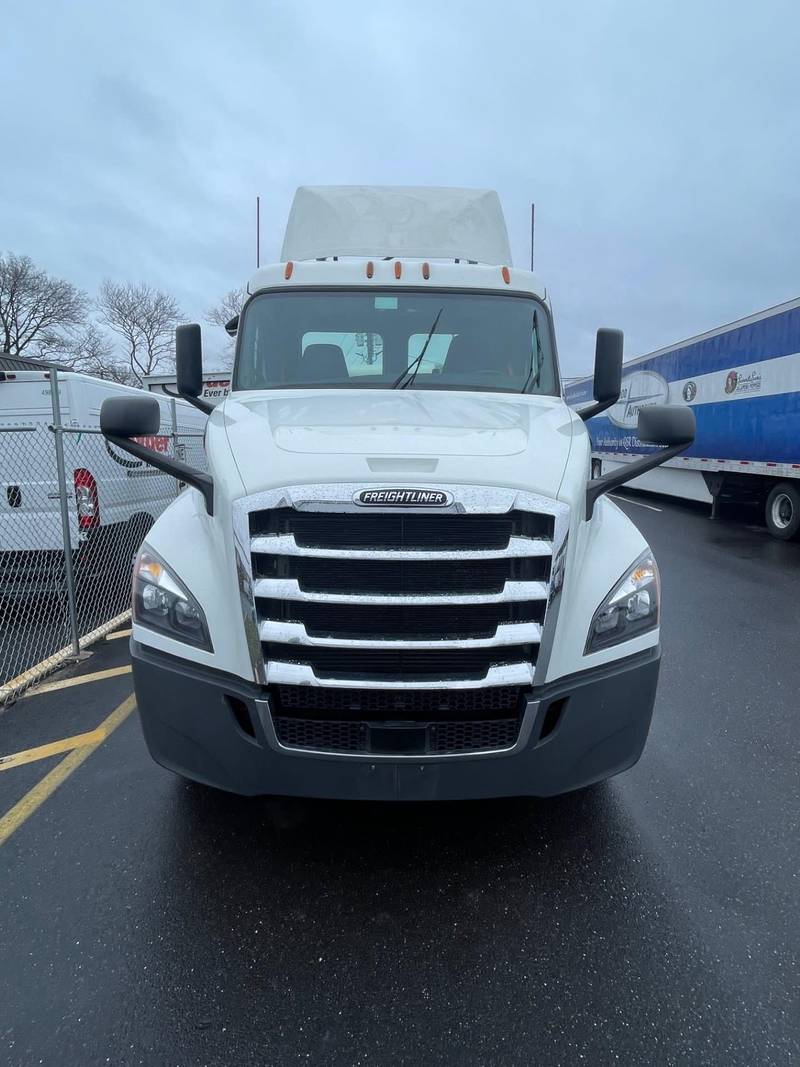 2018 Freightliner NEW CASCADIA PX12664 (For Sale) | Day Cab | #814900