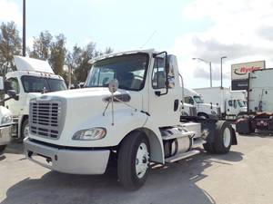 2016 Freightliner M2 112 - Day Cab