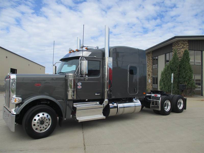 2025 Peterbilt 589