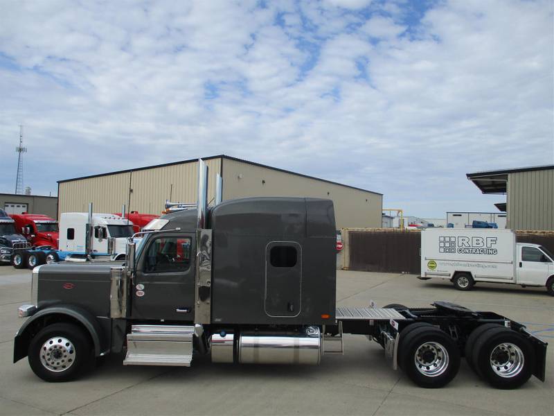 2025 Peterbilt 589 For Sale 80" Sleeper 40A741167