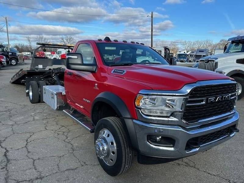 2024 RAM TRUCKS 5500 (For Sale) Day Cab A437C