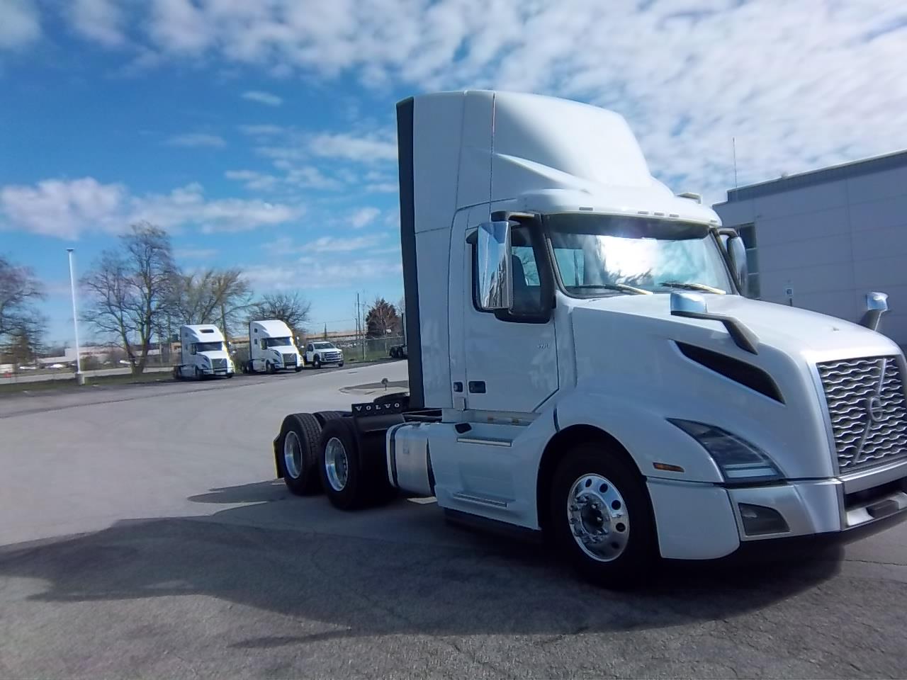 2025 Volvo VNL For Sale Daycab Sleeper V675881