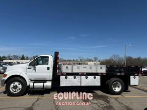 2015 Ford F650 - Flatbed