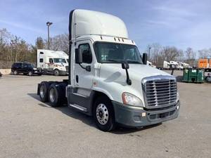 2018 Freightliner Cascadia - Day Cab