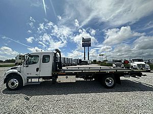 2025 Freightliner M2 106 - Rollback