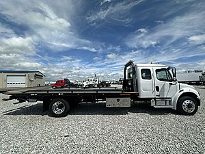2025 Freightliner M2 106 - Rollback