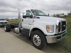 2025 Ford F650 - Cab & Chassis