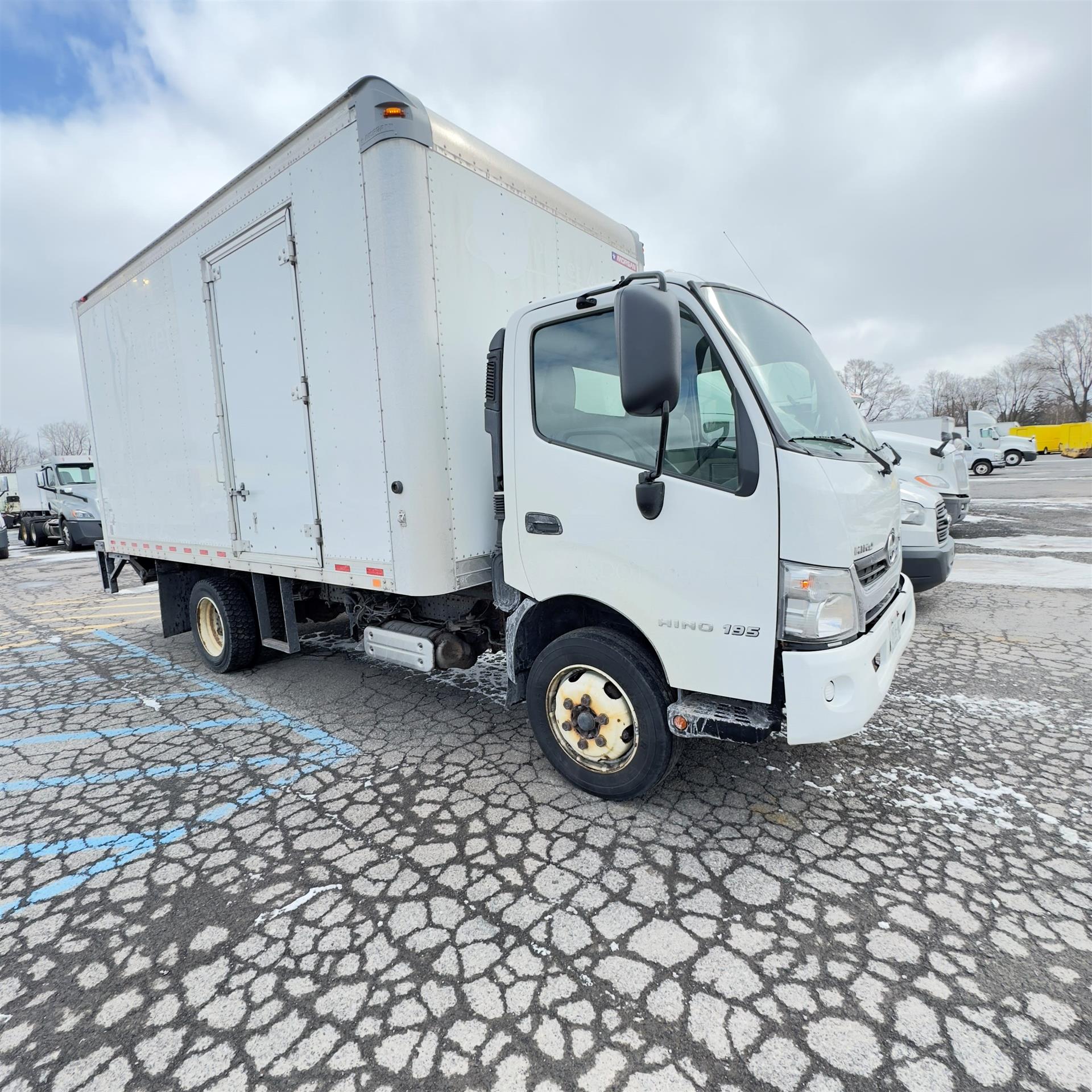 2020 Hino HINO 195 (For Sale) | Day Cab | #273659