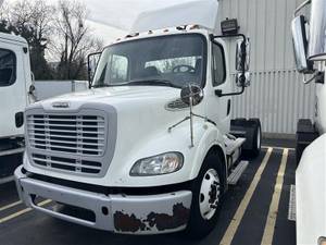 2013 Freightliner M2 112 - Day Cab