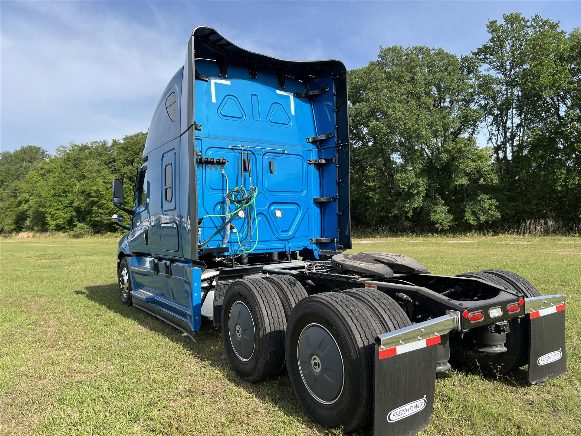 2025 Freightliner Cascadia For Sale 72" Sleeper VP2160