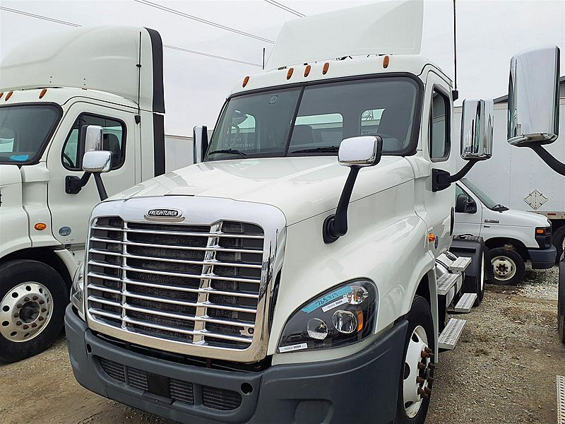 2018 Freightliner CASCADIA 125