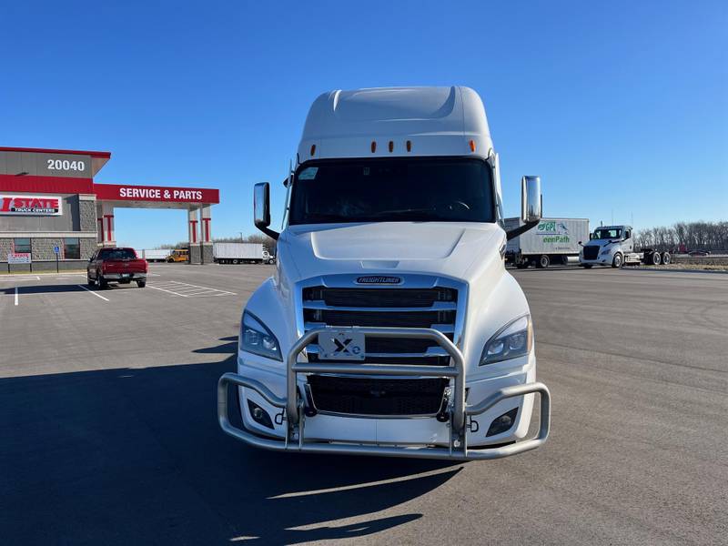 2025 Freightliner New Cascadia For Sale 72" Sleeper 800575