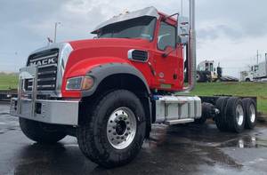 2025 Mack Granite GR64F - Dump Truck