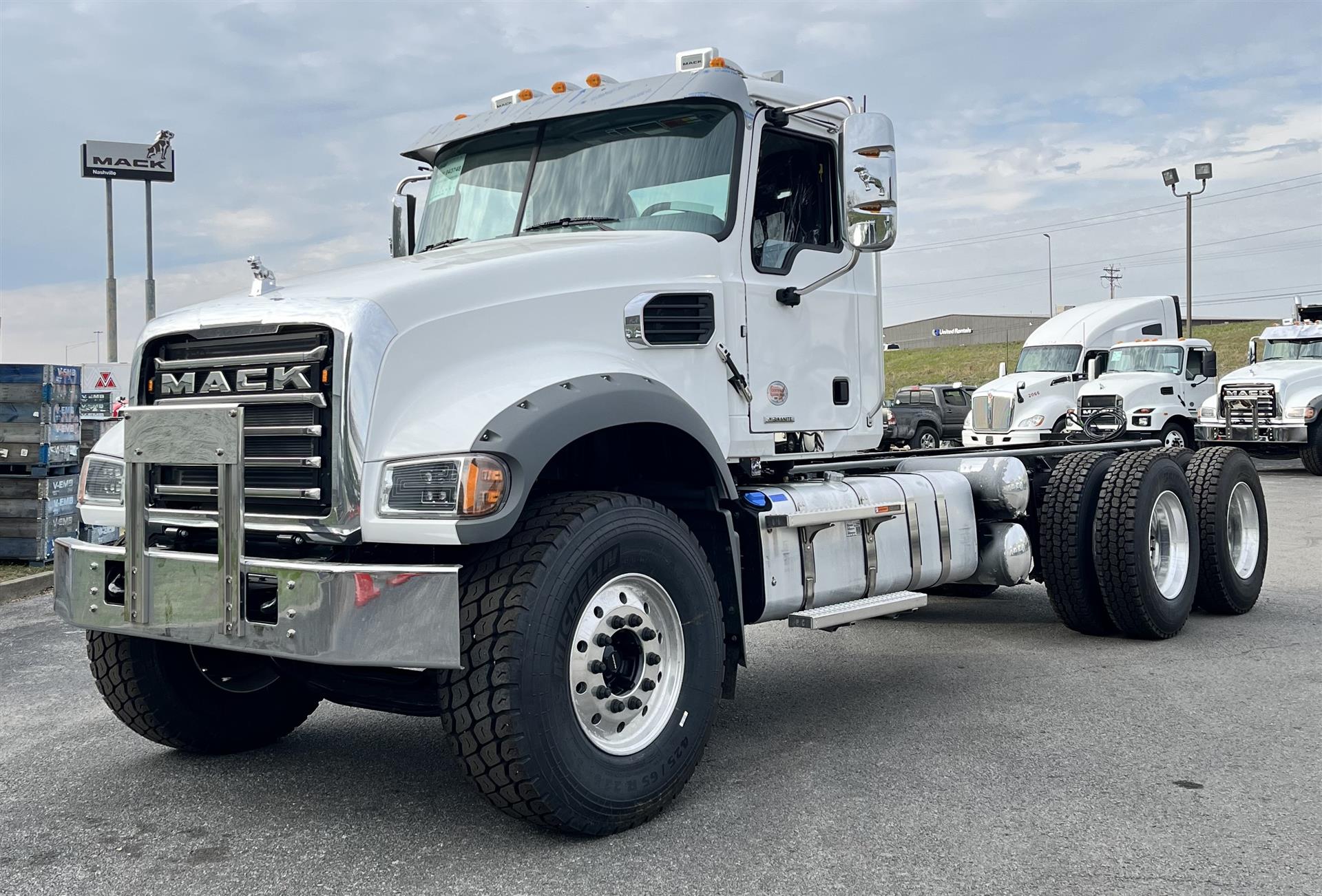 2025 Mack Granite GR64F For Sale | Dump Truck | #M043748