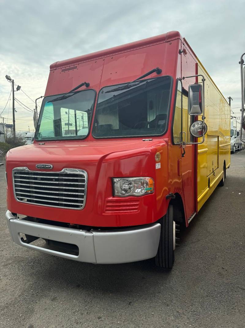 2017 Freightliner MT-55 WALK-IN (For Sale) | Day Cab | #665003