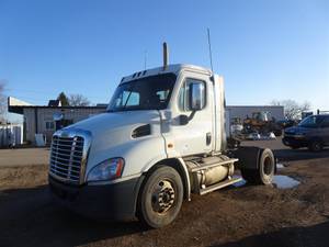 Freightliner Cascadia - Day Cab