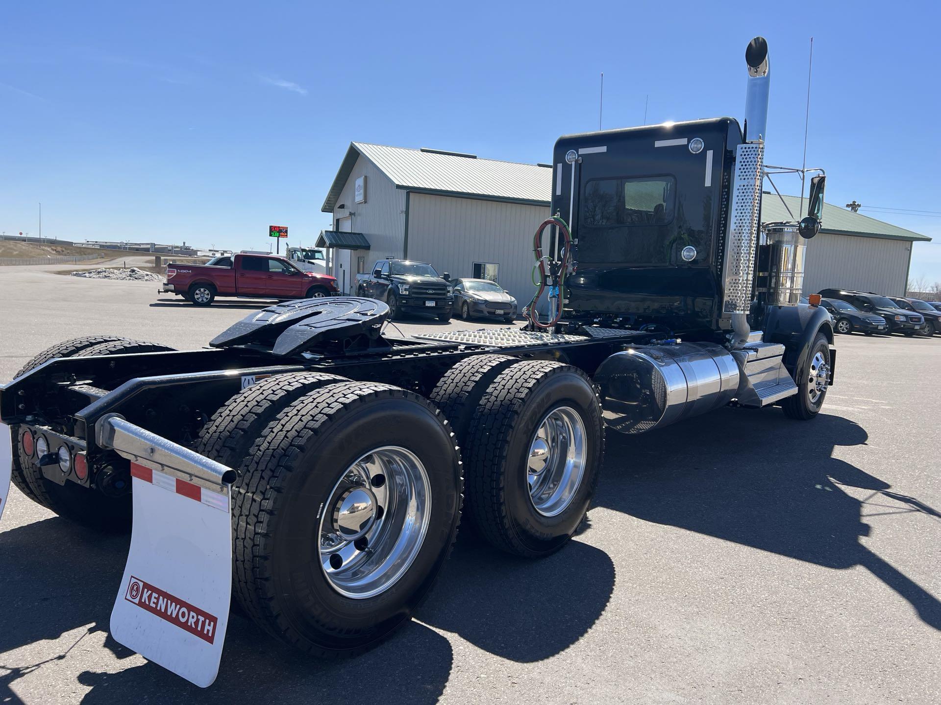 2025 Kenworth W900L For Sale Day Cab SR135686