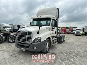 2015 Freightliner Cascadia - Day Cab