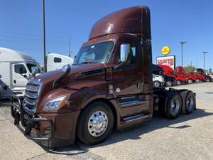 2019 Freightliner Cascadia 126 - Day Cab