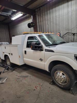 2012 Ford F350 - Day Cab