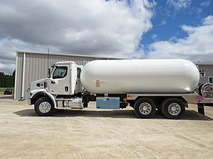 2025 Western Star 47X - Day Cab