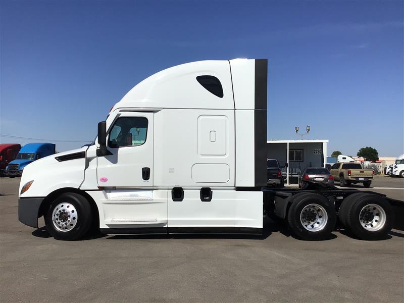 2021 Freightliner Cascadia 126 (For Sale) | 72