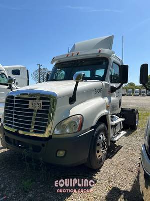 2015 Freightliner - Day Cab