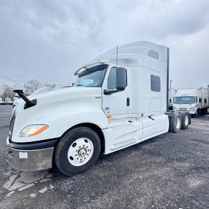 2019 International LT625 - Sleeper Truck