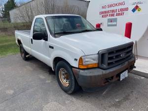 2001 Ford F250 - Day Cab