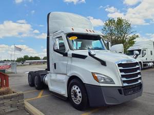 2021 Freightliner Cascadia - Day Cab