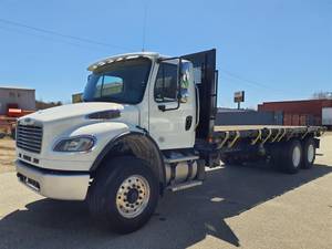 2018 Freightliner M2 106 - Day Cab