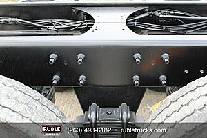 2005 Mack CV713