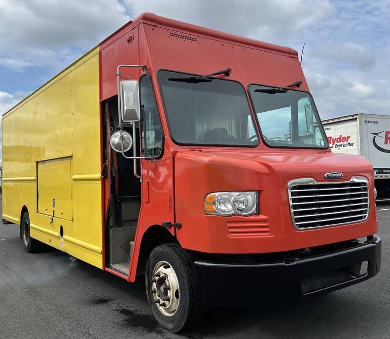 2017 Freightliner MT-55 WALK-IN (For Sale) | Day Cab | #664892