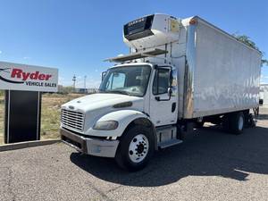 2011 Freightliner M2 106 - Day Cab