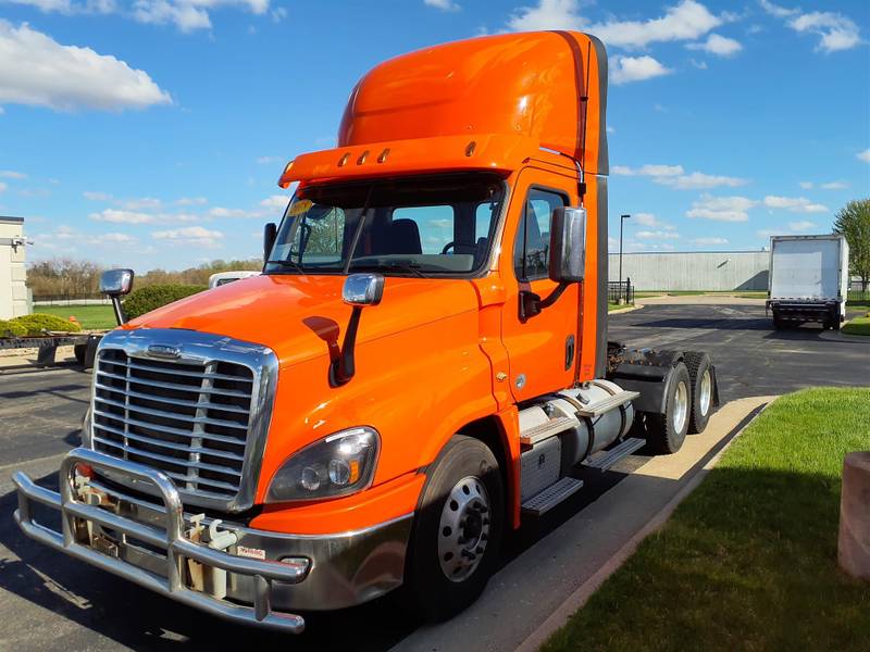 2018 Freightliner CASCADIA 125