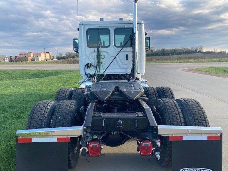 2025 Freightliner New Cascadia (For Sale) Cab & Chassis 800607