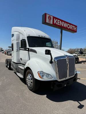 2016 Kenworth T680 - Sleeper Truck