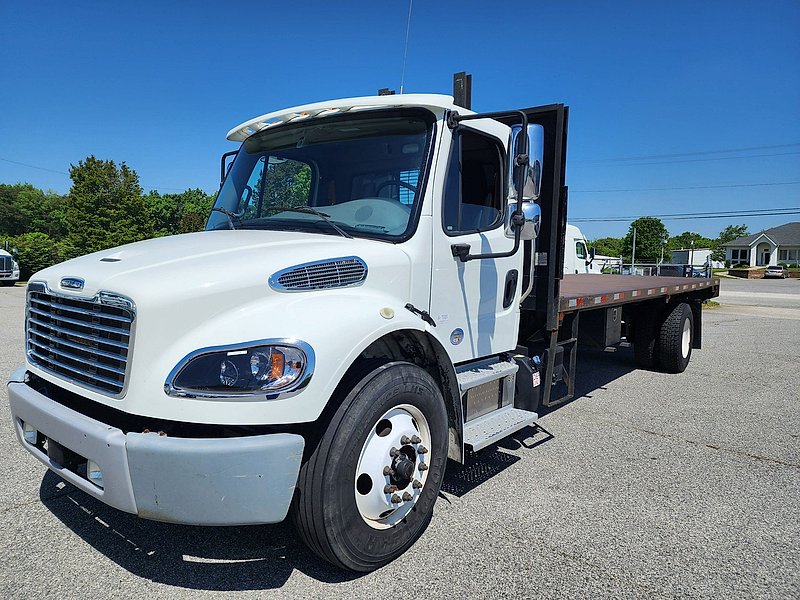 2019 Freightliner M2 106