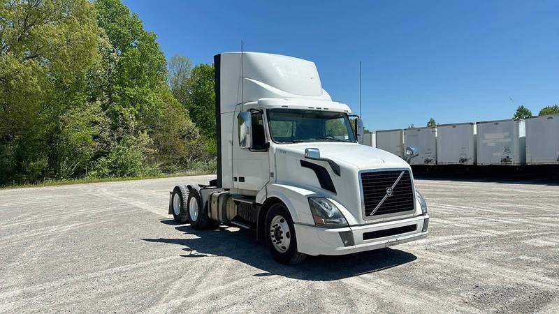 2016 Volvo VNL