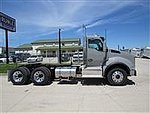 2025 Kenworth T880