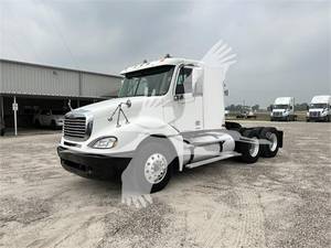 2007 Freightliner COLUMBIA 120 - Day Cab