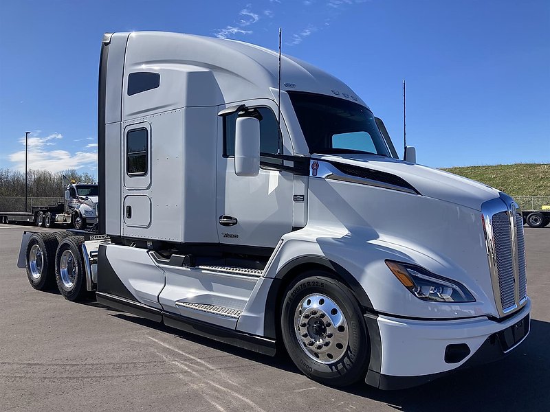 2025 Kenworth T680