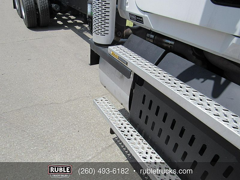 2014 Mack GU713