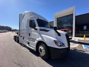 2022 Freightliner Cascadia 126 - Day Cab
