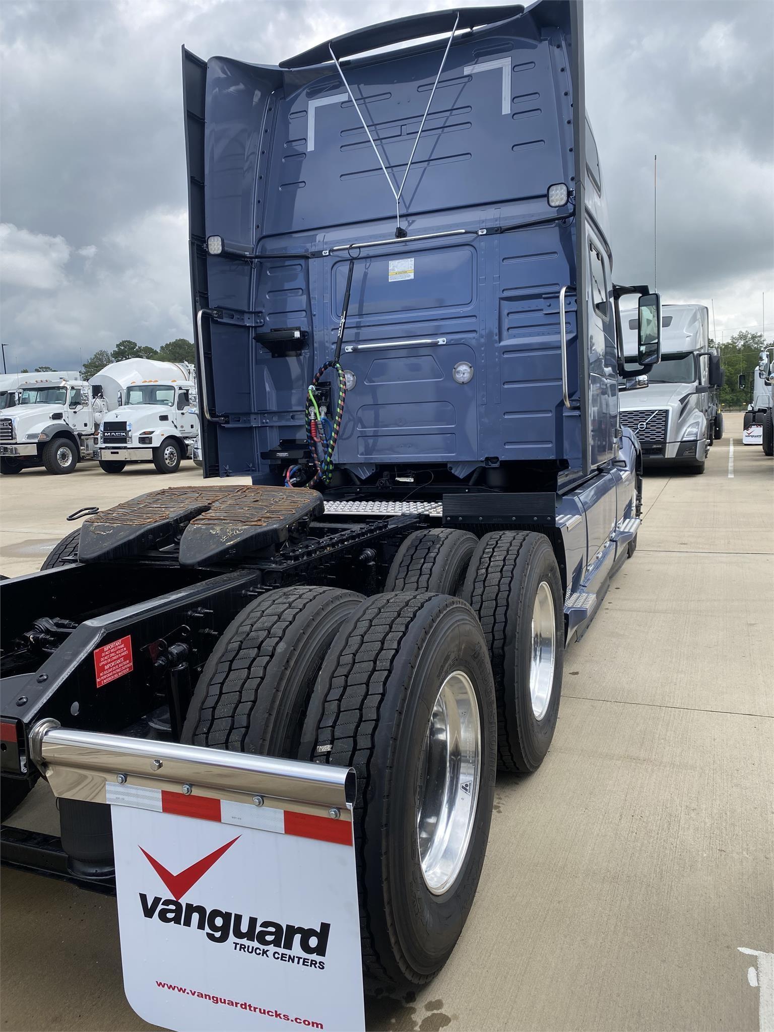 2025 Volvo VNL 860 For Sale 77" Sleeper 1206784