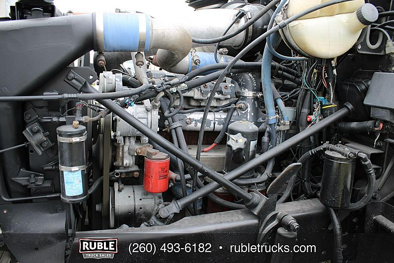 2006 Mack CV713