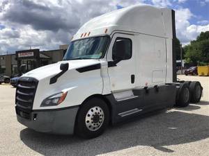 2019 Freightliner Cascadia Evolution - Sleeper Truck