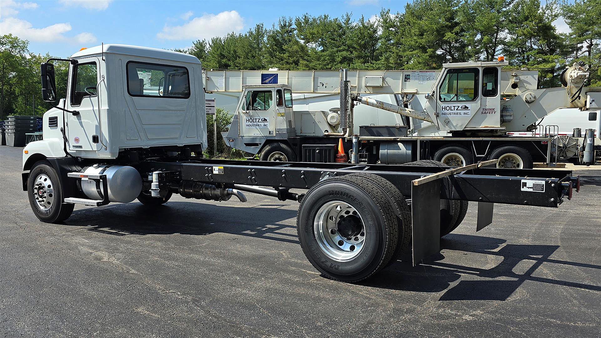 2025 Mack MD742 For Sale | Daycab Sleeper | #MD075718